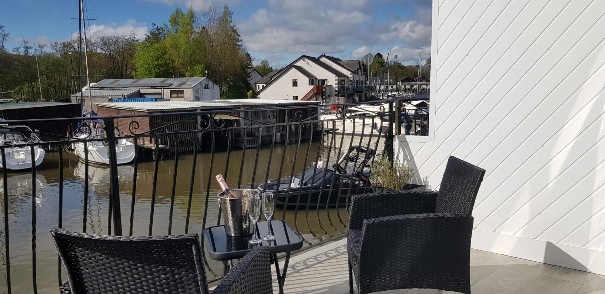 באונס-און-ווינדרמיר Marina Boathouse, Lake Windermere Lets מראה חיצוני תמונה