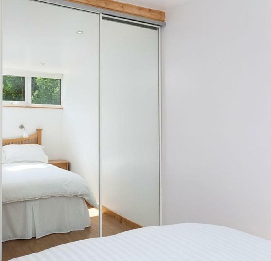באונס-און-ווינדרמיר Marina Boathouse, Lake Windermere Lets מראה חיצוני תמונה